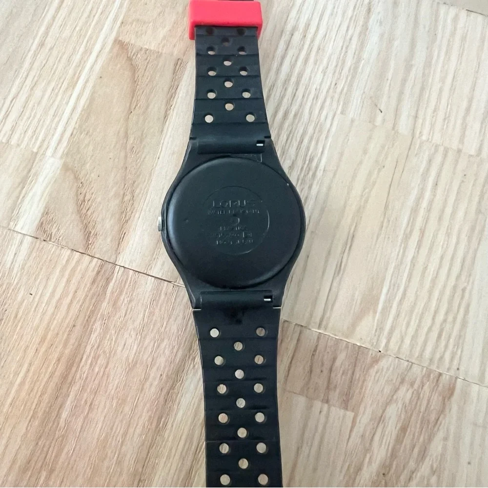 Lorus Disney Mickey Mouse black glow in the dark watch NEW BATTERY